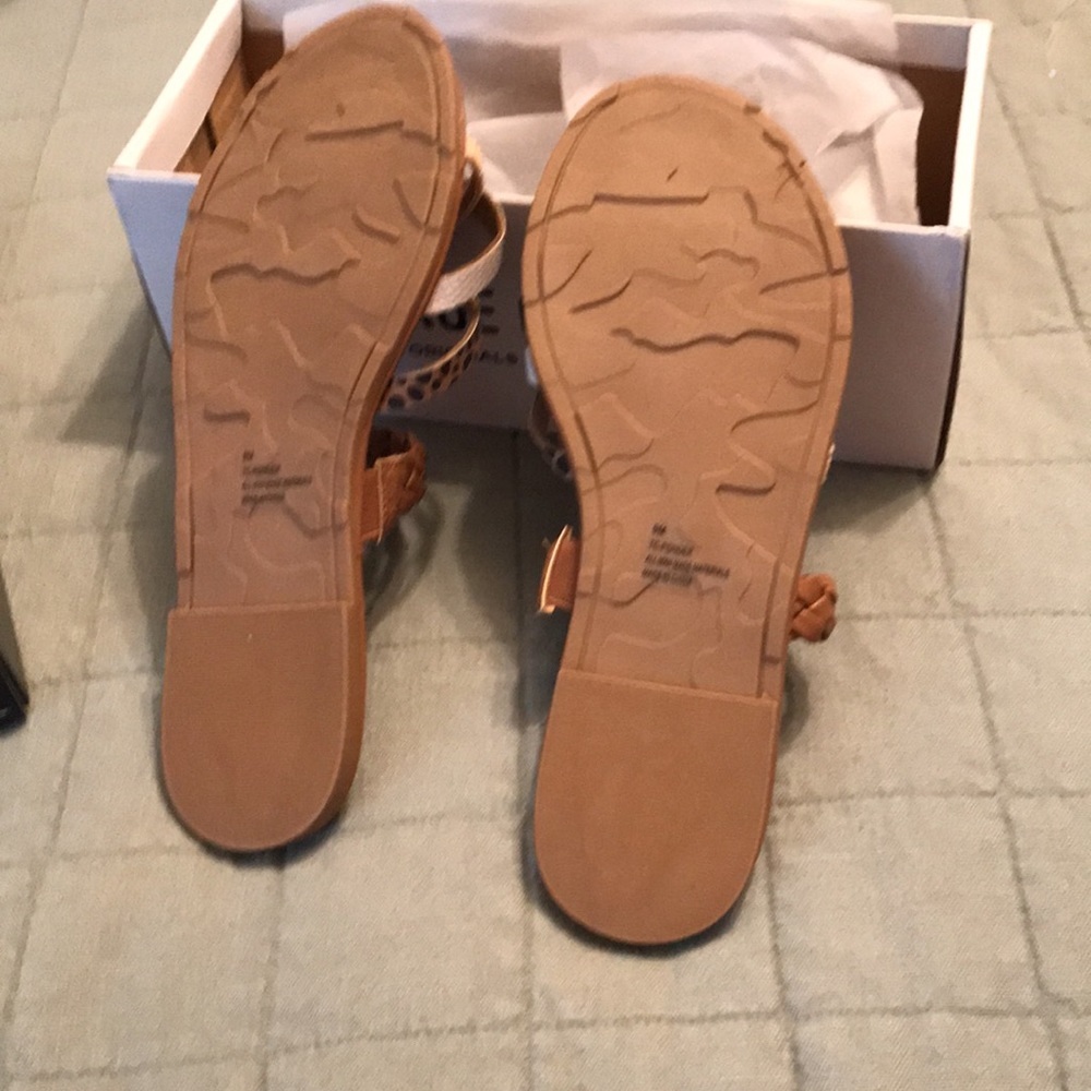 Sandals, Size 9, Truecraft from Belk, New in box - Picture 5 of 8